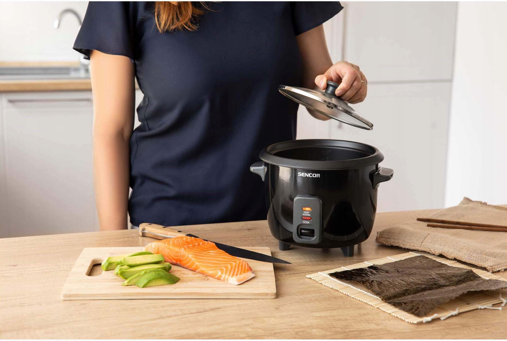 Garnek do gotowania ryżu SRM0601BK czarny 300 W