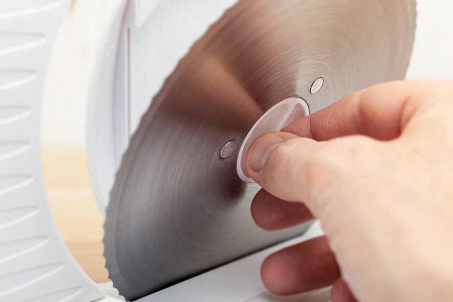 KRAJALNICA ELEKTRYCZNA do chleba wędlin sera KR100
