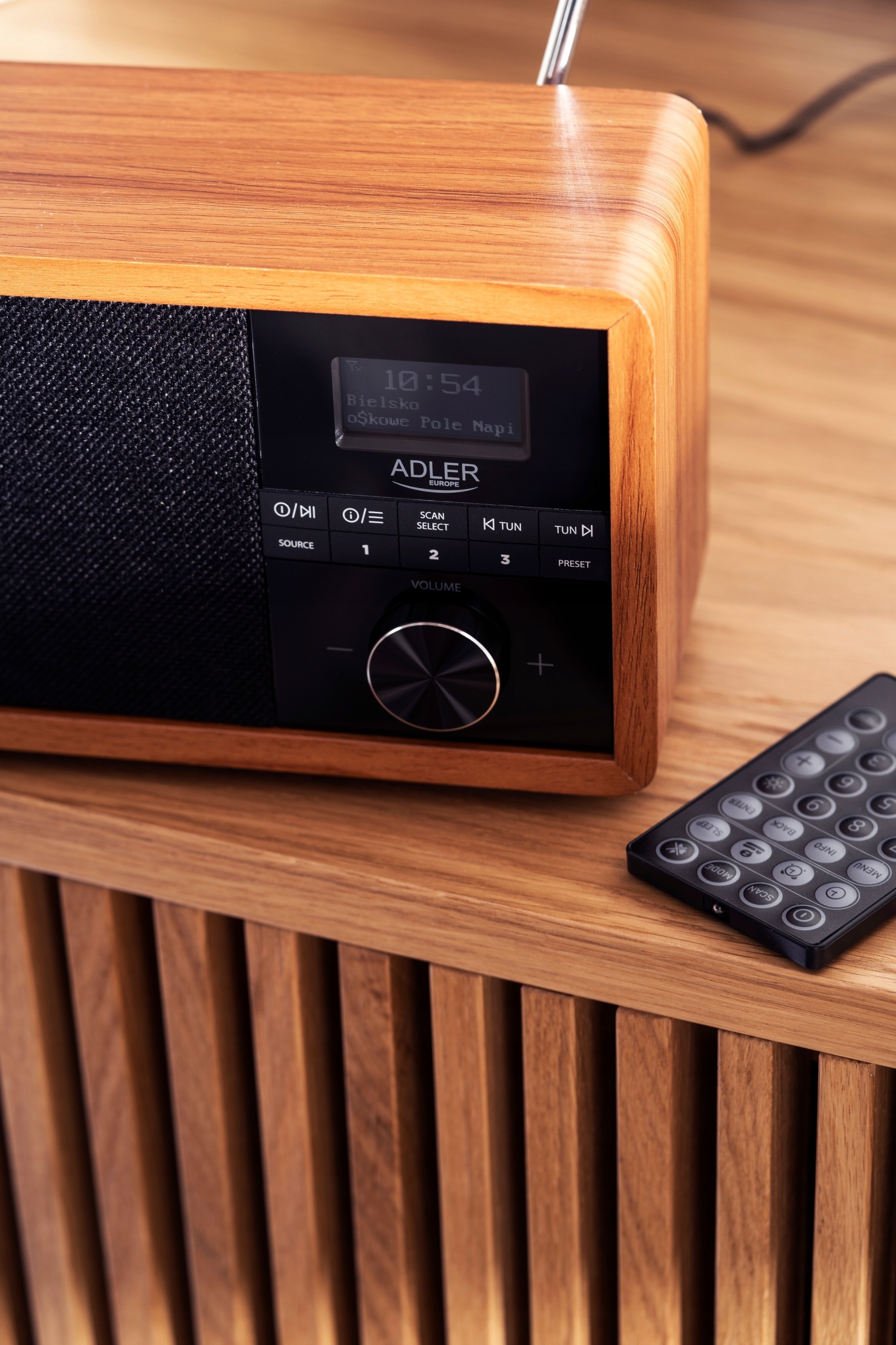 Radio sieciowe FM Adler AD1184