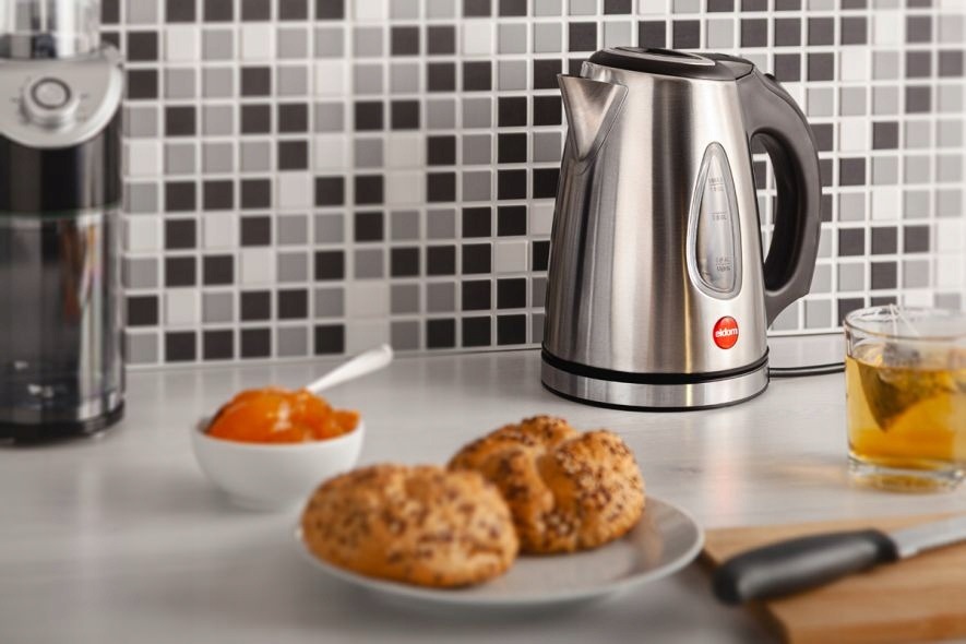 Czajnik elektryczny bezprzewodowy Metal srebrny 1L